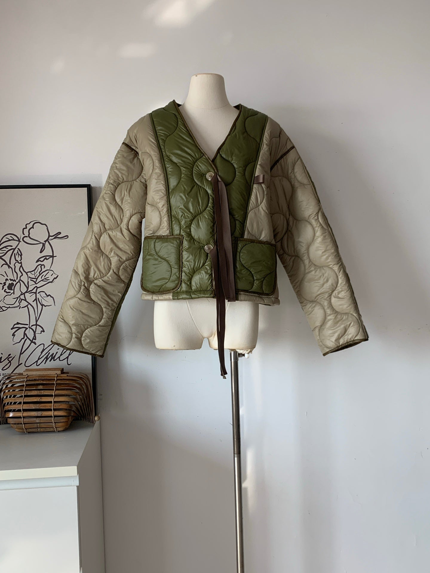 Ladies Color-Block Quilted V-neck Jacket