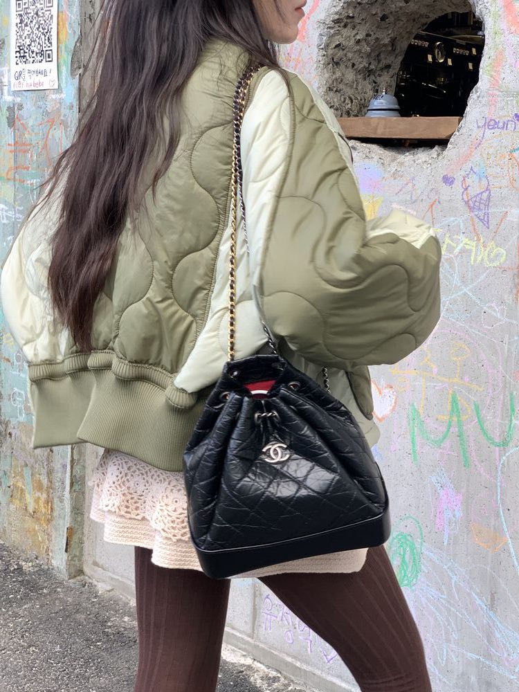 Ladies Color-Block Quilted V-neck Jacket