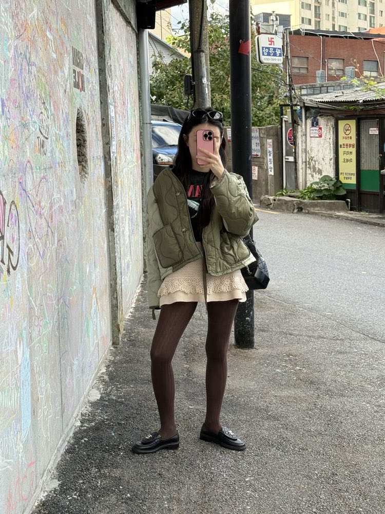 Ladies Color-Block Quilted V-neck Jacket