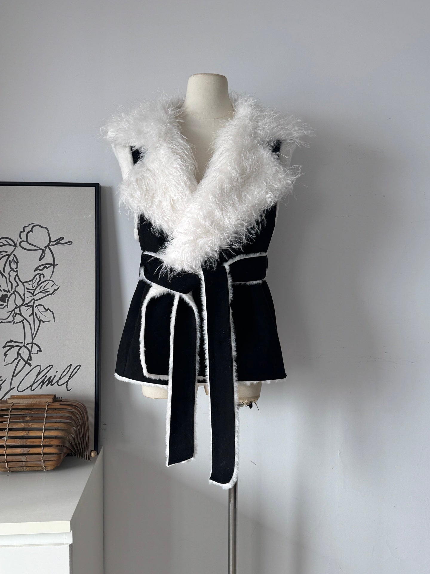 Ladies Faux Fur Collar Color-Blocking Belted Short Sleeveless Vest