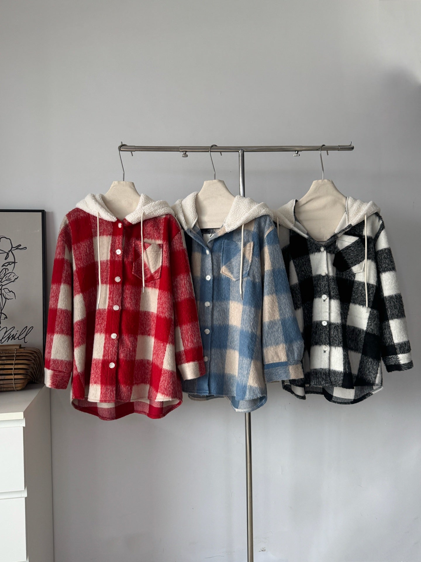 Ladies Plaid Pattern Sherpa Lined Hooded Long-Sleeve Coat