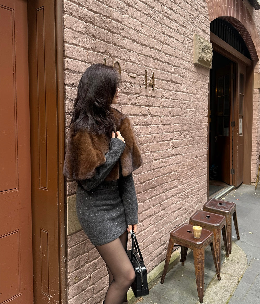 Stylish and Elegant Short-Sleeve Capelet Coat