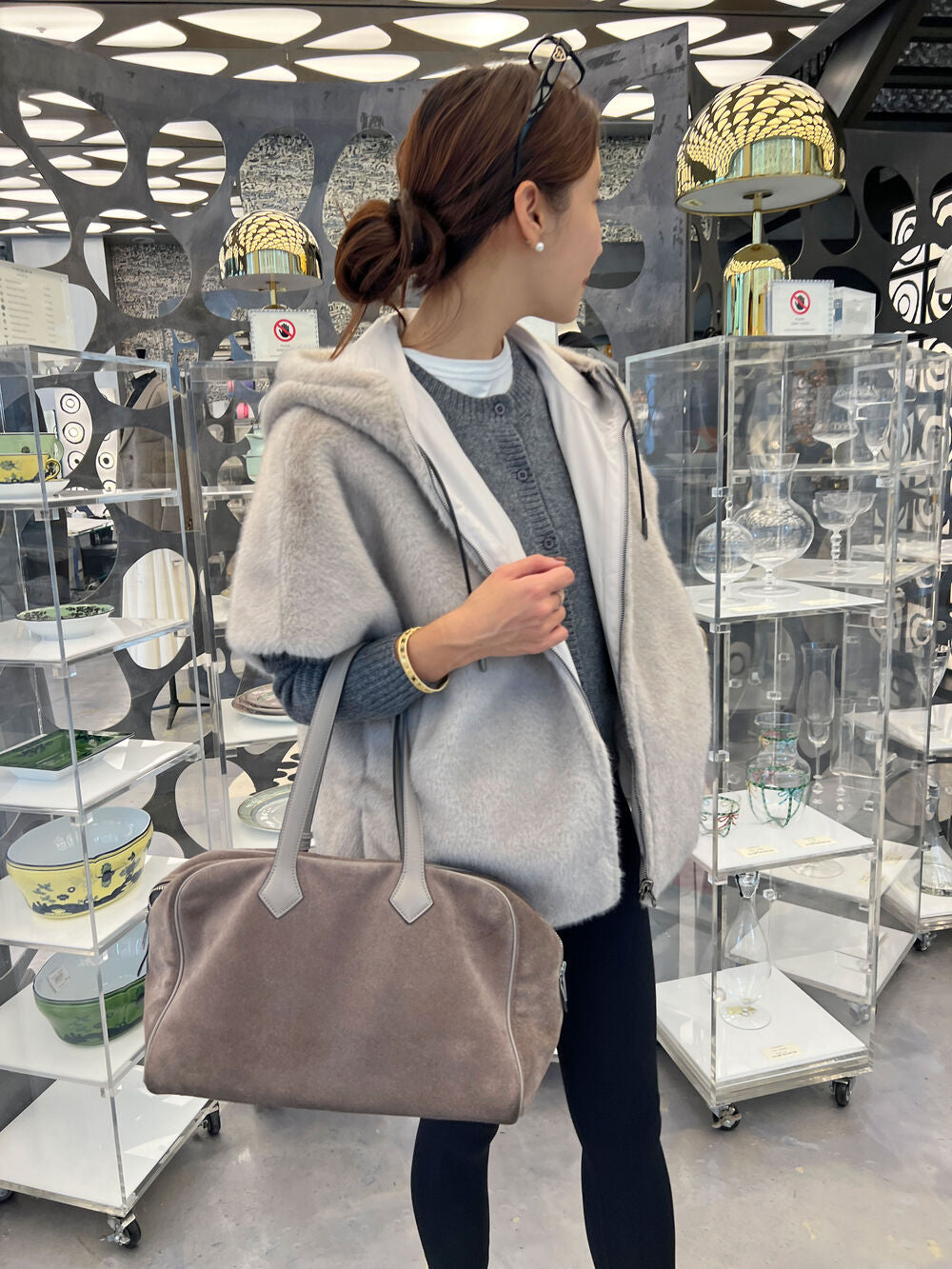 Fashionable and Elegant Reversible Short-Sleeve Faux Fur Jacket