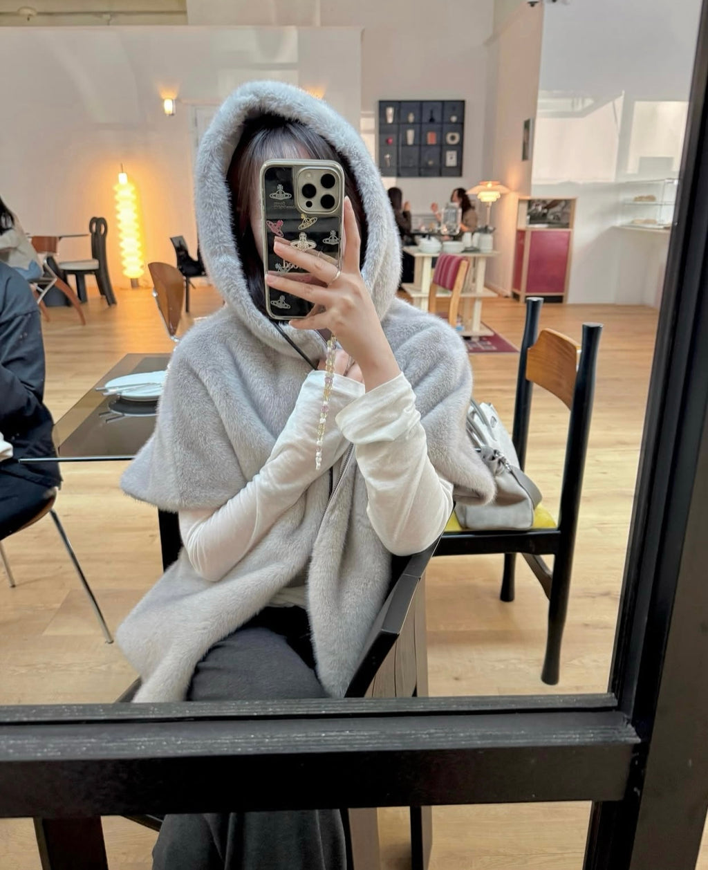 Fashionable and Elegant Reversible Short-Sleeve Faux Fur Jacket