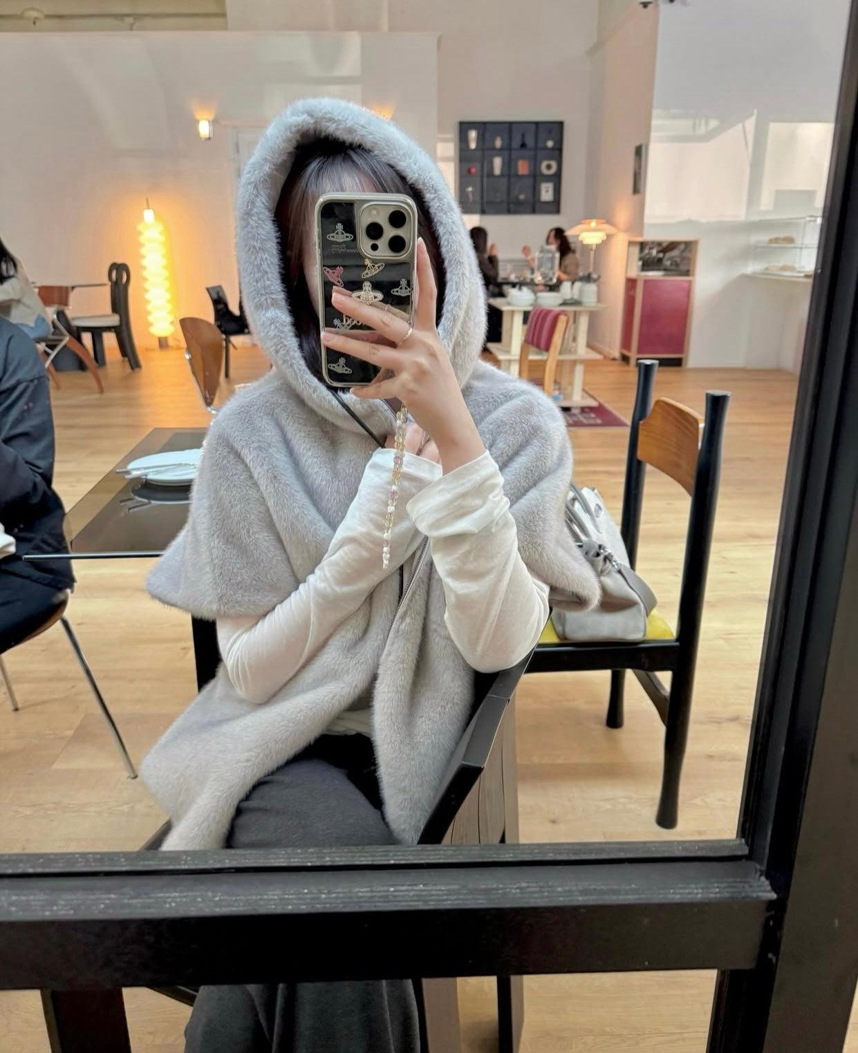 Fashionable and Elegant Reversible Short-Sleeve Faux Fur Jacket