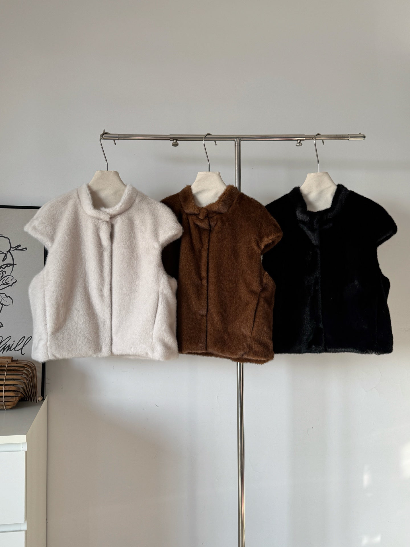 Ladies Faux Fur Sleeveless Vest