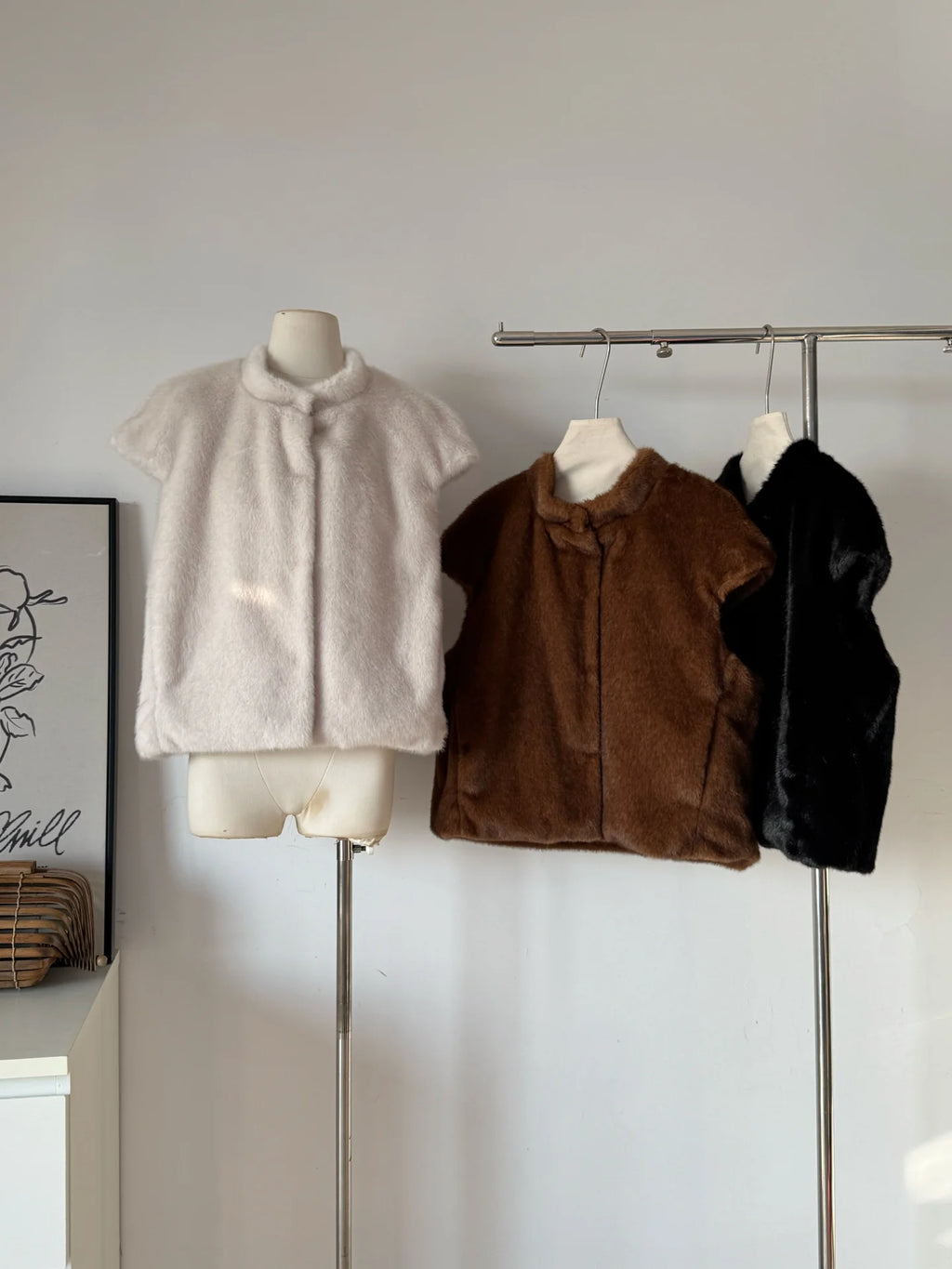 Ladies Faux Fur Sleeveless Vest