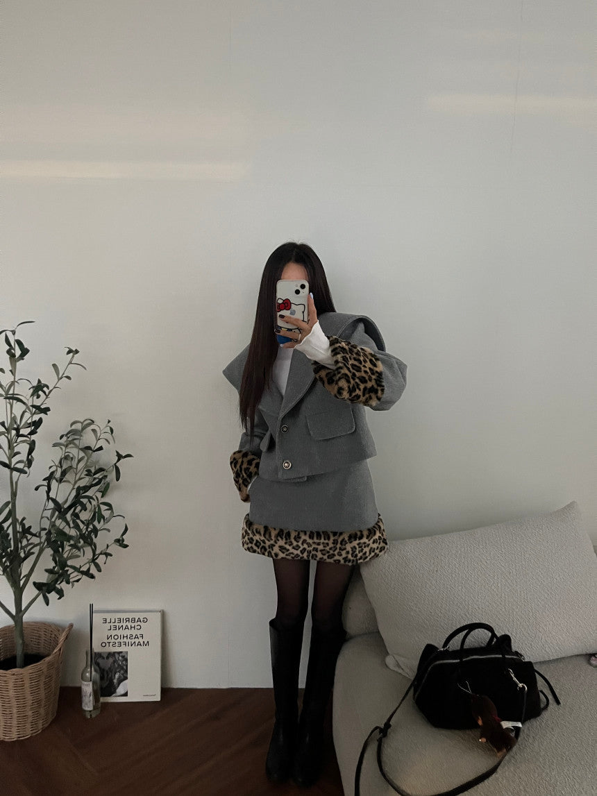 Ladies Gray Wool Blend Sailor Collar & Leopard Faux Fur Trim Set