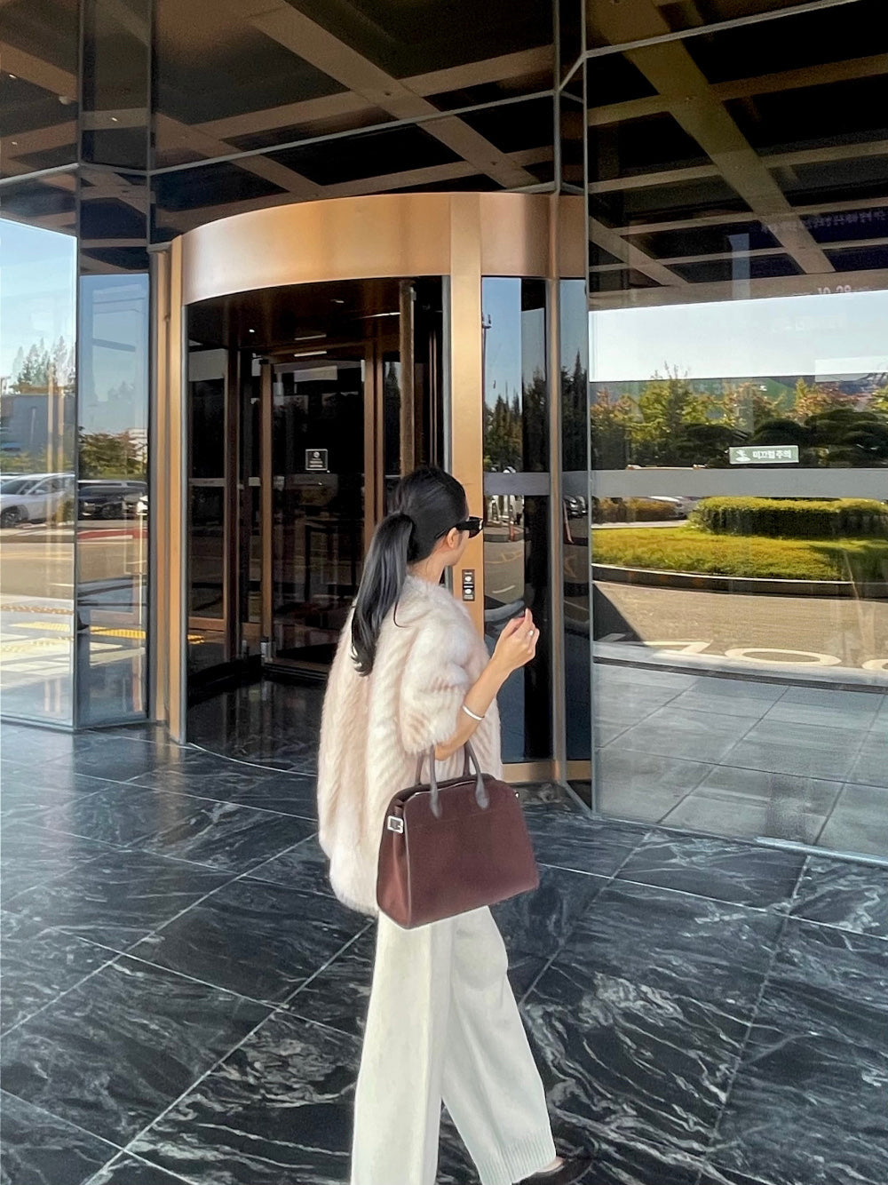 Women's Blush Pink Faux Fur Short-Sleeve Jacket