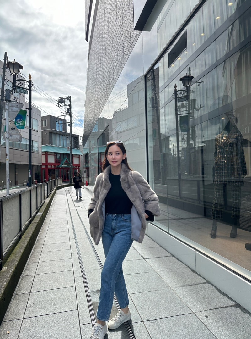 Women's Detachable Hem Faux Mink Fur