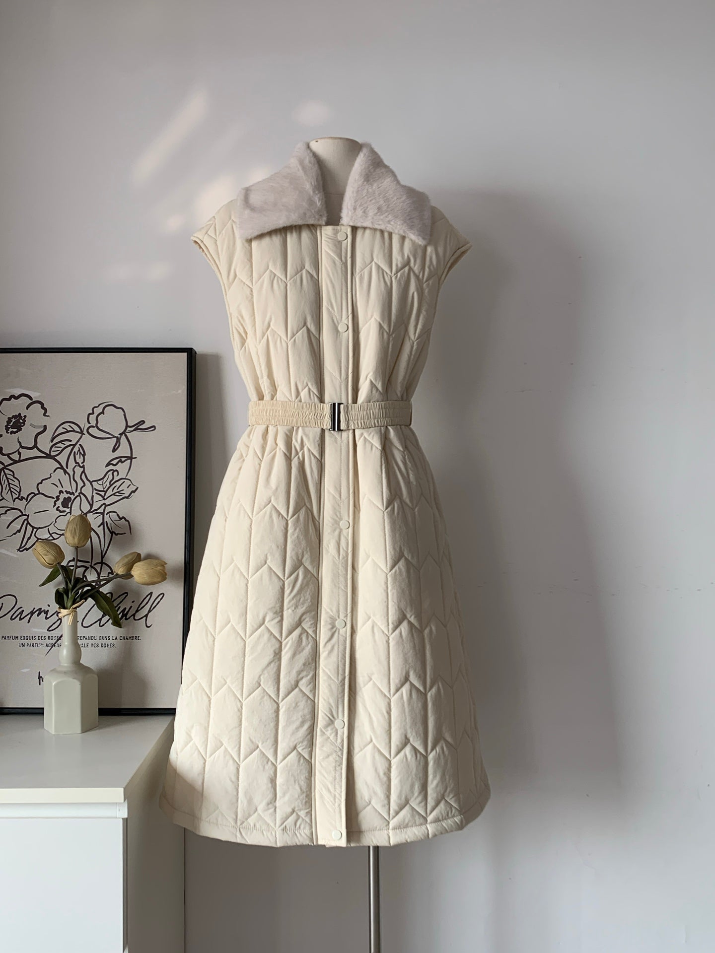 Women's Diamond Quilted Padded Sleeveless Midi Dress with Removable Faux Fur Collar