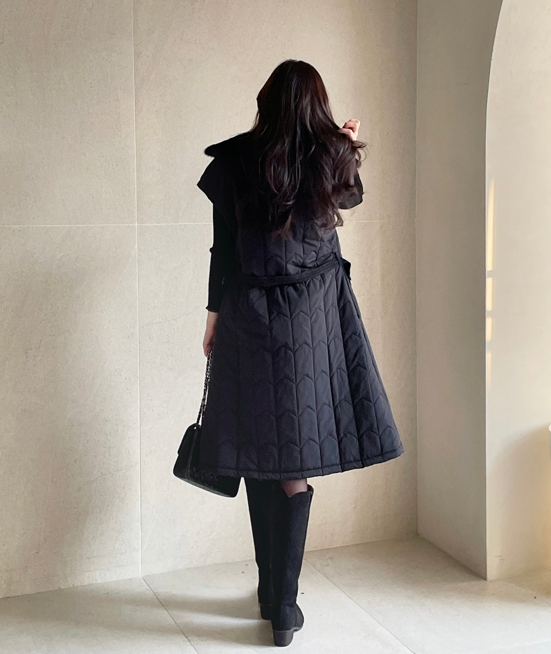 Women's Diamond Quilted Padded Sleeveless Midi Dress with Removable Faux Fur Collar