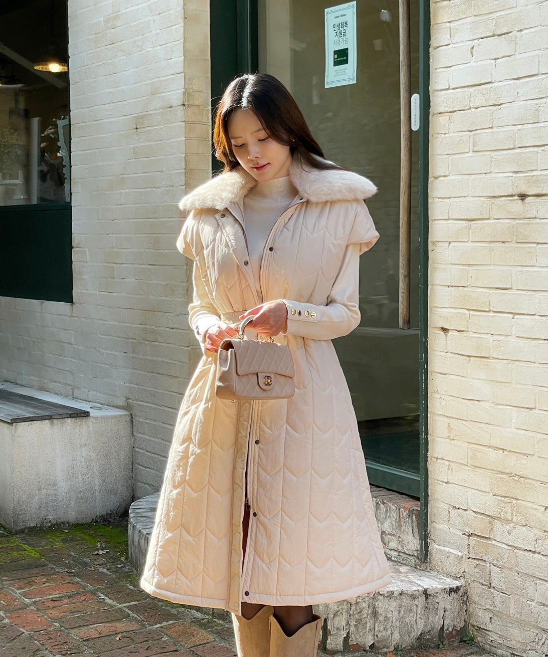 Women's Diamond Quilted Padded Sleeveless Midi Dress with Removable Faux Fur Collar