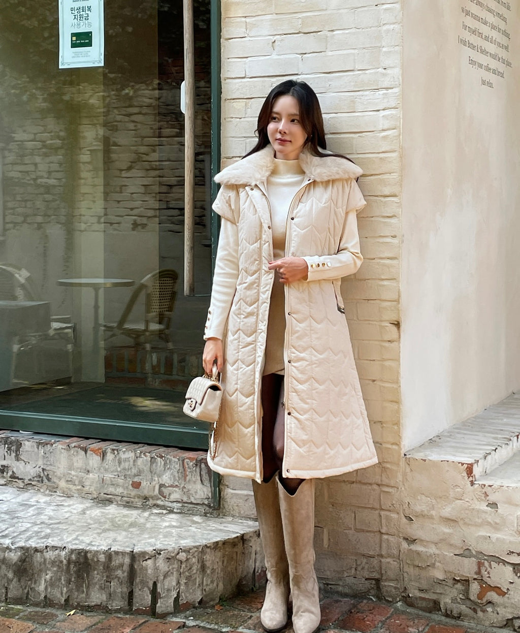 Women's Diamond Quilted Padded Sleeveless Midi Dress with Removable Faux Fur Collar