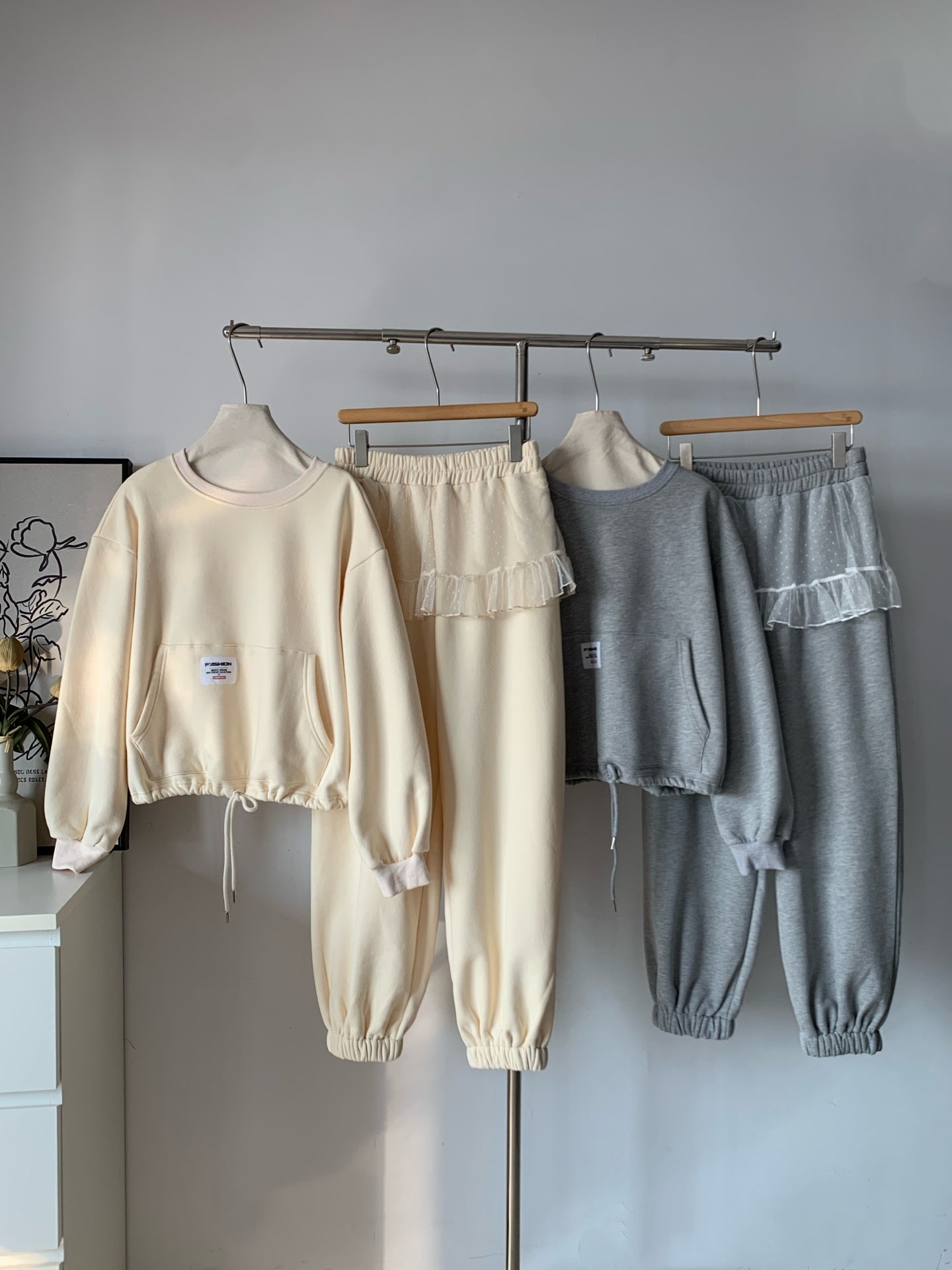Women's Brushed Fleece Sweatshirt Set with Ruffled Mesh Trim