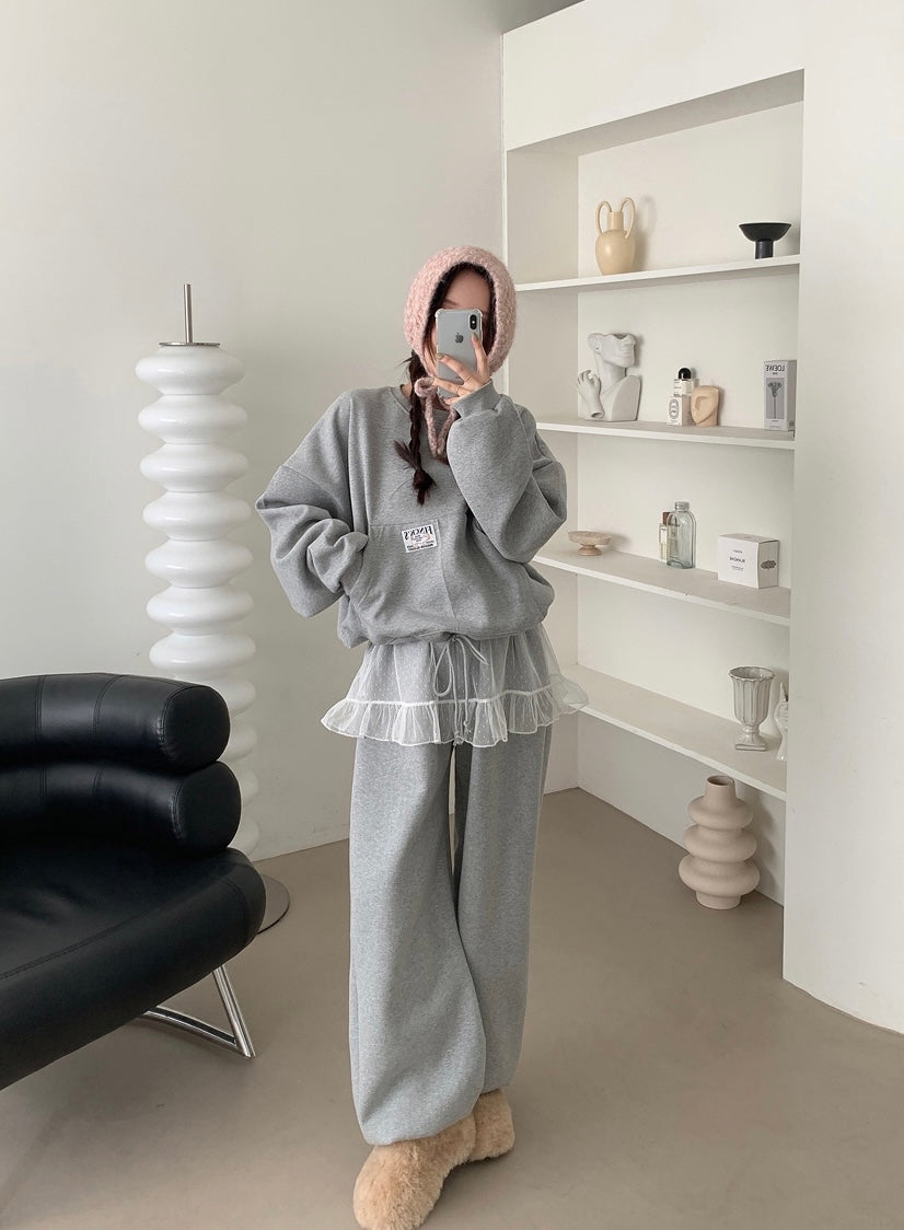 Women's Brushed Fleece Sweatshirt Set with Ruffled Mesh Trim