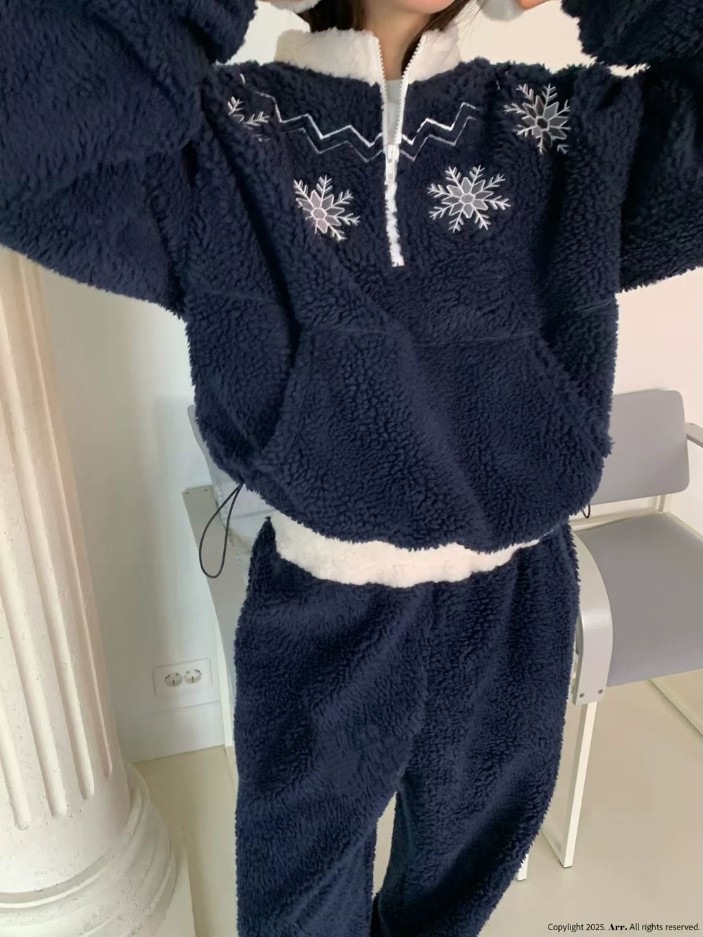 Women's Snowflake Embroidered Fleece Loungewear Set