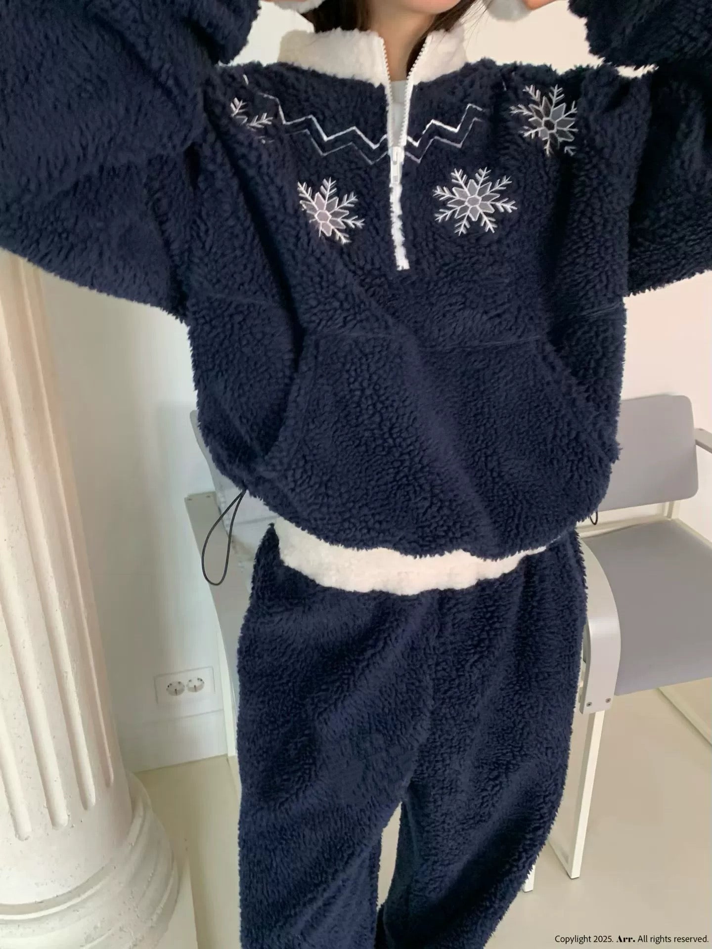 Women's Snowflake Embroidered Fleece Loungewear Set