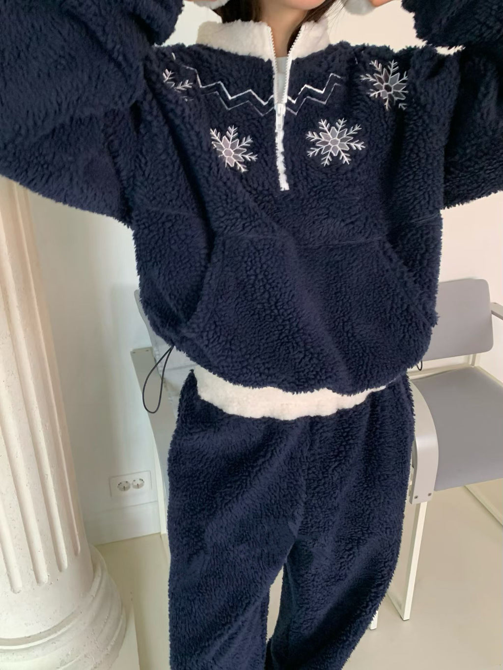 Women's Snowflake Embroidered Fleece Loungewear Set