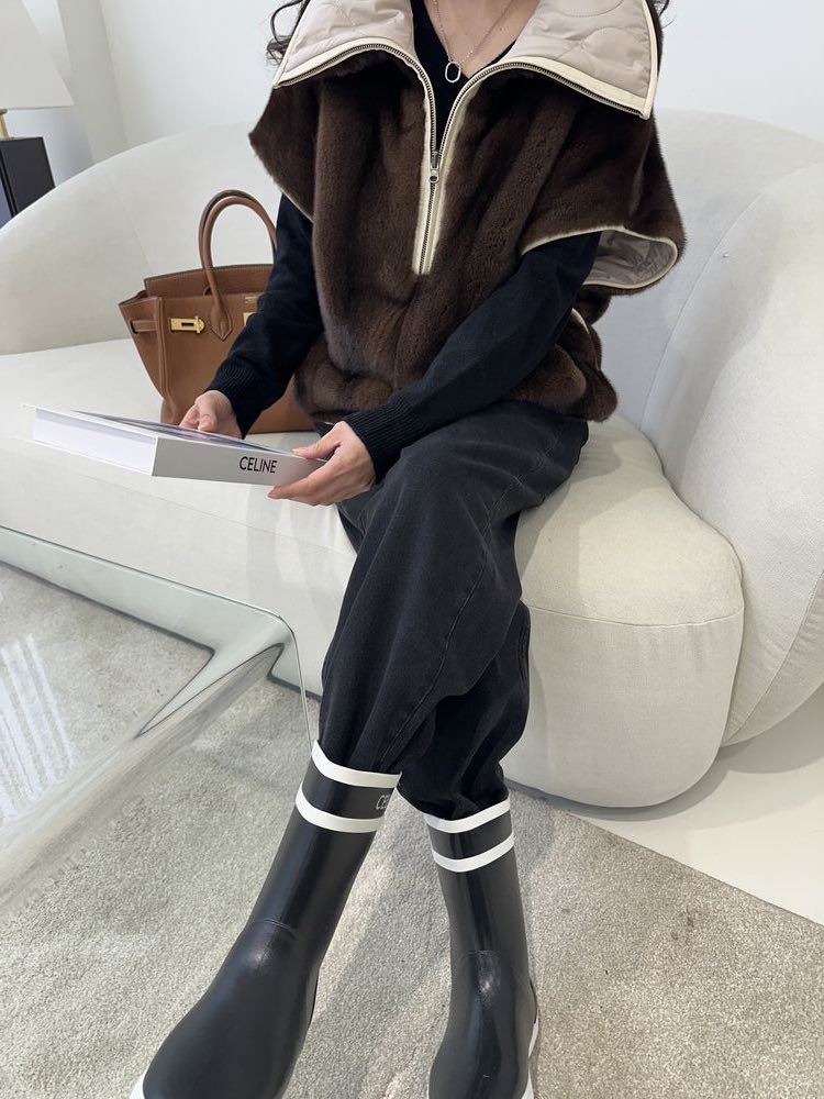 Women's Reversible Quilted & Faux Fur Cape Vest