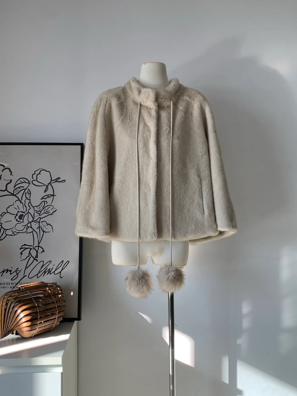 Women's Faux Fur Capelet with Pom-Pom Drawstrings