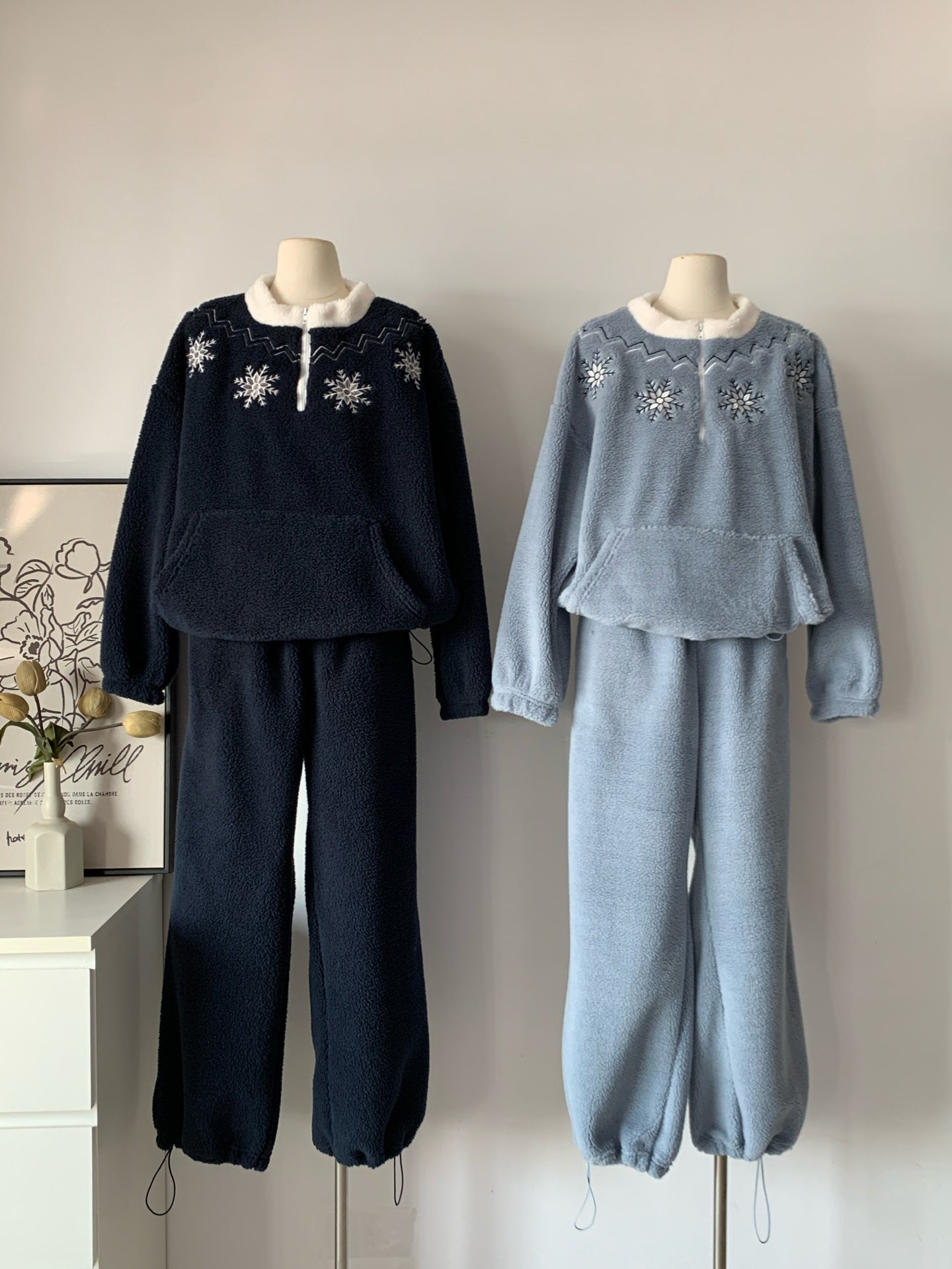 Women's Snowflake Embroidered Fleece Loungewear Set