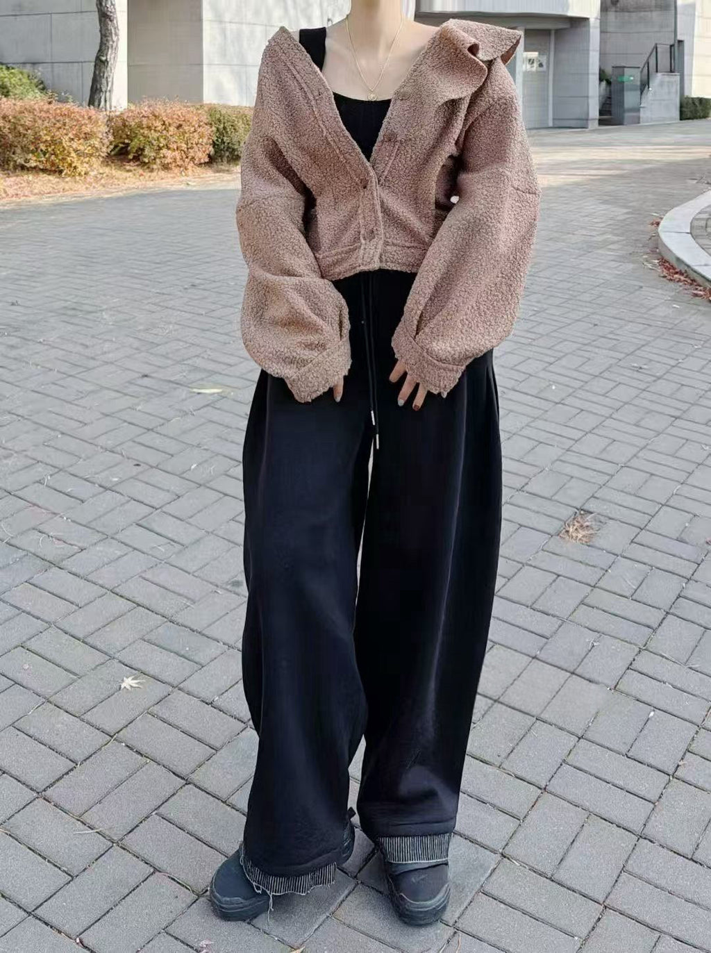 Women's Wool Blend Bouclé Ruffle Collar Cropped Cardigan