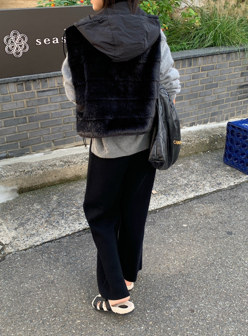 Women's Reversible Faux Fur & Quilted Padded Hooded Gilet