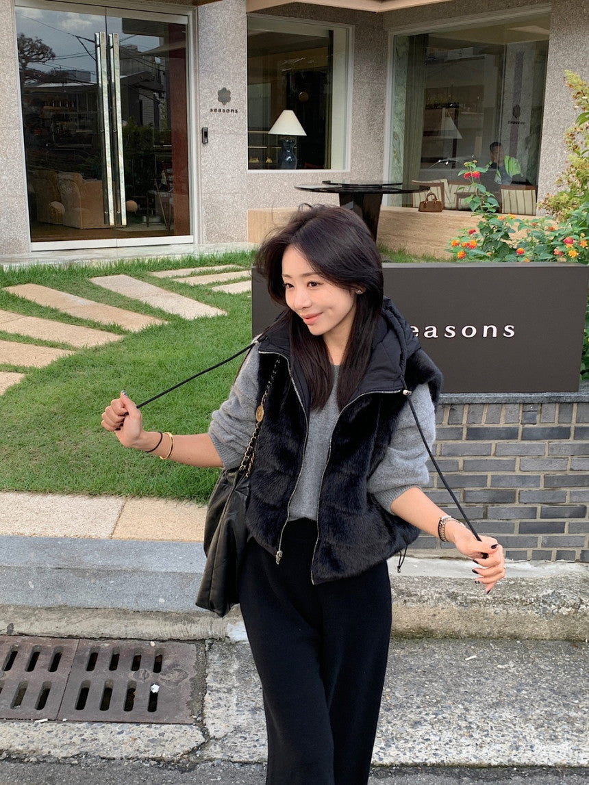 Women's Reversible Faux Fur & Quilted Padded Hooded Gilet